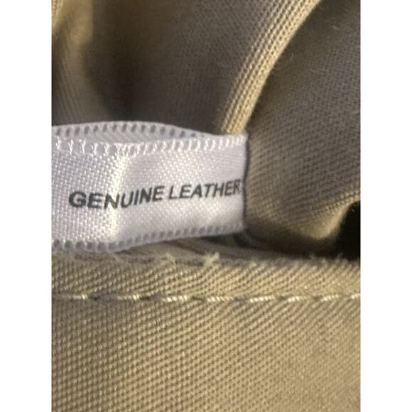 Tahari Bucket Handbag Women’s Tahari Leather Crossbody Bucket Shoulder Handbag - Picture 12 of 16